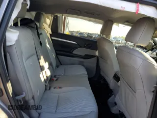 2018 Toyota Highlander LE с VIN 5TDBZRFH6JS817777, выставлен на аукционе Copart как лот 56344485 с пробегом 73 580 миль миль и Списание • Salvage title. История ставок и продаж доступна на DreamBid. Изображение 10.
