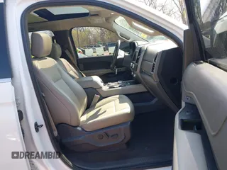 2020 Ford Expedition Max XLT z VIN 1FMJK1JT9LEA76235, wystawiony jako IAAI lot #41972476 z przebiegiem 161 436 mil mil oraz . Historia ofert i sprzedaży dostępna na DreamBid. Obrazek 5.
