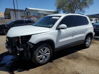 2016 Volkswagen Tiguan S z VIN WVGAV7AX6GW501102, wystawiony jako Copart lot #54174845 z przebiegiem 46 616 mil mil oraz Szkoda całkowita • Salvage title. Historia ofert i sprzedaży dostępna na DreamBid. Obrazek 1.