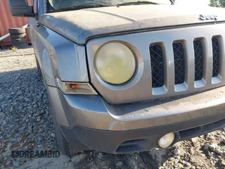 2012 Jeep Patriot Sport with VIN 1C4NJRBB3CD612311, listed as a IAAI auction lot 42146930 with 184,353 mi miles. Bid and sale history available at carsss.com. Image 6.