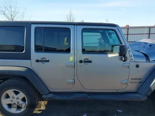 2018 Jeep Wrangler JK Unlimited Sport S with VIN 1C4BJWDG5JL926703, listed as a IAAI auction lot 41382629 with 66,567 mi miles. Bid and sale history available at carsss.com. Image 14.