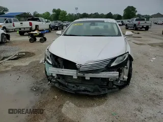 2013 Lincoln MKZ z VIN 3LN6L2J91DR823693, wystawiony jako Copart lot #55827045 z przebiegiem 173 978 mil mil oraz Szkoda całkowita • Salvage title. Historia ofert i sprzedaży dostępna na DreamBid. Obrazek 13.