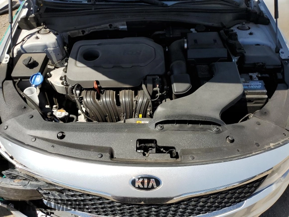 2018 Kia Optima LX with VIN 5XXGT4L31JG180298, listed as a Copart auction lot 58412615 with 105,802 mi miles and Salvage title. Bid and sale history available at DreamBid. Image 11.
