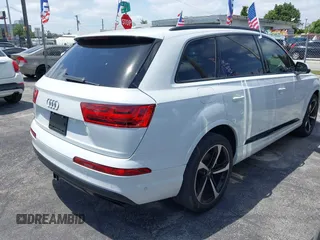 2019 Audi Q7 Prestige with VIN WA1VAAF76KD026816, listed as a IAAI auction lot 42092849 with 61,845 mi miles and . Bid and sale history available at DreamBid. Image 4.