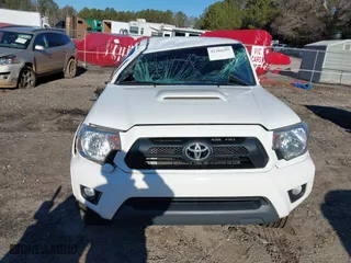 2013 Toyota Tacoma PreRunner with VIN 3TMJU4GN4DM150682, listed as a IAAI auction lot 41206289 with 66,179 mi miles. Bid and sale history available at carsss.com. Image 12.