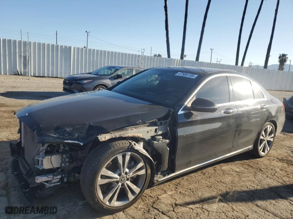 2018 Mercedes-Benz C-Class C 300 with VIN WDDWF4JB7JR410121, listed as a Copart auction lot 47506135 with 74,617 mi miles and Salvage Title. Bid and sale history available at carsss.com. Image 1.