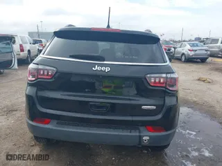 2021 Jeep Compass Altitude with VIN 3C4NJCBB3MT501928, listed as a IAAI auction lot 41679222 with 96,822 mi miles. Bid and sale history available at carsss.com. Image 16.