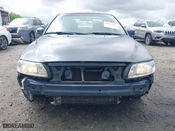 2009 Volvo S60 2.5T with VIN YV1RS592492741041, listed as a IAAI auction lot 41983967 with 149,217 mi miles. Bid and sale history available at carsss.com. Image 6.
