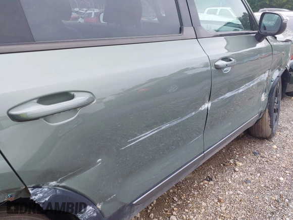 2023 Kia Telluride EX X-Line z VIN 5XYP3DGC8PG338845, wystawiony jako IAAI lot #41665367 z przebiegiem 63 595 mil mil oraz . Historia ofert i sprzedaży dostępna na DreamBid. Obrazek 20.
