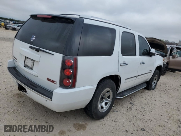 2011 GMC Yukon Denali with VIN 1GKS1EEF7BR400706, listed as a Copart auction lot 85214624 with 326,949 mi miles and Salvage Title. Bid and sale history available at carsss.com. Image 3.
