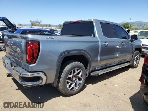 2023 GMC Sierra 1500 SLT z VIN 3GTUUDE86PG246794, wystawiony jako Copart lot #54015905 z przebiegiem 44 295 mil mil oraz Szkoda całkowita • Salvage title. Historia ofert i sprzedaży dostępna na DreamBid. Obrazek 3.