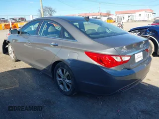 2013 Hyundai Sonata Limited with VIN 5NPEC4ACXDH775136, listed as a IAAI auction lot 41715781 with 214,693 mi miles and . Bid and sale history available at carsss.com. Image 3.