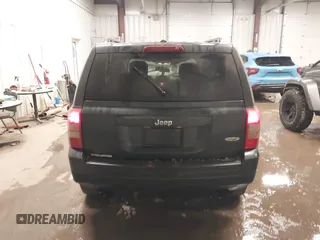 2014 Jeep Patriot Latitude with VIN 1C4NJPFA6ED737327, listed as a IAAI auction lot 41611577 with 88,407 mi miles and . Bid and sale history available at carsss.com. Image 16.