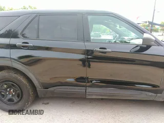 2020 Ford Police Interceptor Utility z VIN 1FM5K8AB9LGB85123, wystawiony jako IAAI lot #42265559 z przebiegiem 116 689 mil mil oraz . Historia ofert i sprzedaży dostępna na DreamBid. Obrazek 13.