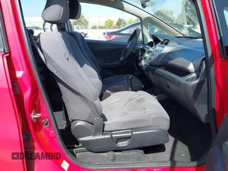 2013 Honda Fit with VIN JHMGE8H38DC037362, listed as a IAAI auction lot 42119334 with 269,726 mi miles. Bid and sale history available at carsss.com. Image 5.