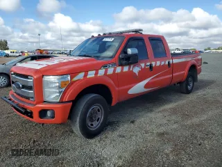 2015 Ford F-350 Platinum z VIN 1FT8W3BT5FEB63717, wystawiony jako Copart lot #56717175 z przebiegiem 291 430 mil mil oraz Tytuł czysty. Historia ofert i sprzedaży dostępna na DreamBid. Obrazek 1.