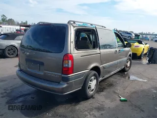 2004 Chevrolet Venture LS with VIN 1GNDX03E24D106881, listed as a IAAI auction lot 41488452 with 121,242 mi miles. Bid and sale history available at carsss.com. Image 4.
