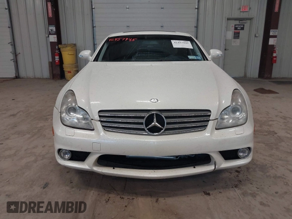 2008 Mercedes-Benz CLS 550 z VIN WDDDJ72XX8A130056, wystawiony jako IAAI lot #42457945 z przebiegiem 111 662 mil mil oraz . Historia ofert i sprzedaży dostępna na DreamBid. Obrazek 12.