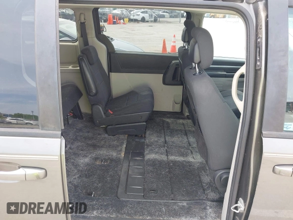 2010 Dodge Grand Caravan Hero with VIN 2D4RN3D13AR342811, listed as a IAAI auction lot 42153336 with 189,193 mi miles and . Bid and sale history available at DreamBid. Image 8.