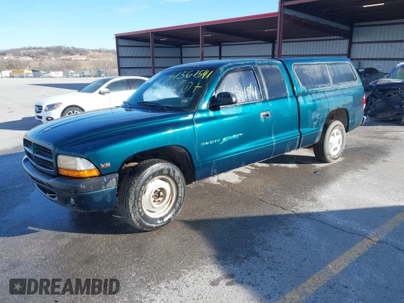 1997 Dodge Dakota with VIN 1B7GL23X8VS124300, listed as a IAAI auction lot 41561541 with 170,248 mi miles. Bid and sale history available at carsss.com. Image 2.