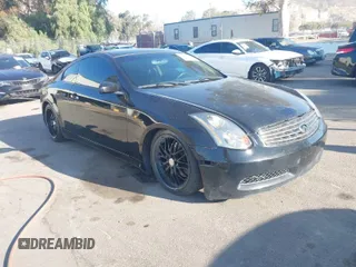 2005 Infiniti G35 Coupe with VIN JNKCV54E85M409346, listed as a IAAI auction lot 42000205 with 164,097 mi miles. Bid and sale history available at carsss.com. Image 1.