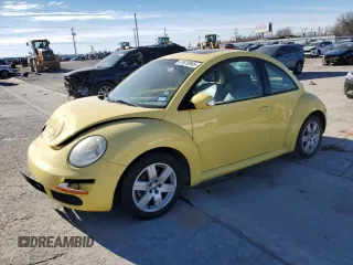 2007 Volkswagen New Beetle Coupe with VIN 3VWRW31C97M516829, listed as a Copart auction lot 41618945 with 51,562 mi miles and Salvage Title. Bid and sale history available at carsss.com. Image 1.