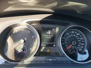 2018 Volkswagen Golf S z VIN 3VWH17AU3JM753947, wystawiony jako Copart lot #41790225 z przebiegiem 46 126 mil mil oraz Szkoda całkowita • Salvage title. Historia ofert i sprzedaży dostępna na DreamBid. Obrazek 9.