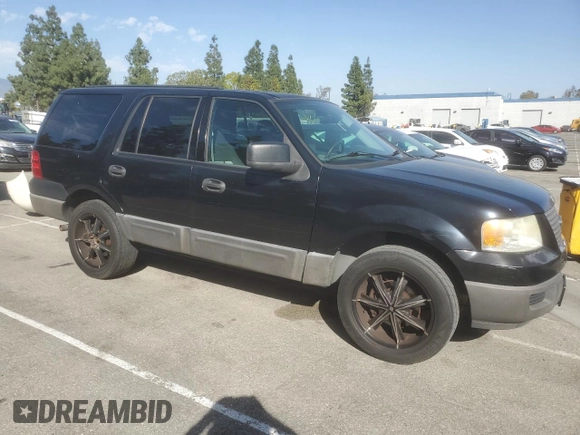 2004 Ford Expedition XLS with VIN 1FMRU13W04LB18695, listed as a Copart auction lot 46652665 with 198,651 mi miles and Salvage Title. Bid and sale history available at carsss.com. Image 4.