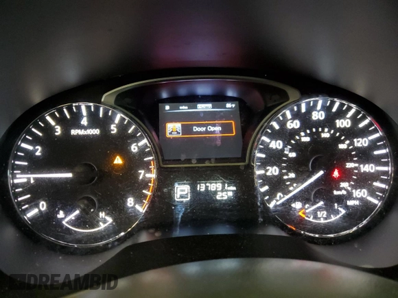 2014 Nissan Pathfinder S with VIN 5N1AR2MM4EC687777, listed as a Copart auction lot 61785445 with 137,891 mi miles and Clean title. Bid and sale history available at DreamBid. Image 9.