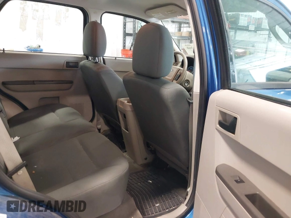 2011 Ford Escape XLS z VIN 1FMCU9C72BKB65226, wystawiony jako IAAI lot #42694360 z przebiegiem 169 375 mil mil oraz . Historia ofert i sprzedaży dostępna na DreamBid. Obrazek 8.