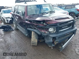2007 Toyota FJ Cruiser with VIN JTEBU11F070091041, listed as a IAAI auction lot 41624836 with 192,920 mi miles. Bid and sale history available at carsss.com. Image 1.
