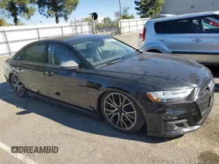 2021 Audi A8 with VIN WAU8EAF88MN015214, listed as a Copart auction lot 40600294 with 6,714 mi miles. Bid and sale history available at carsss.com. Image 4.