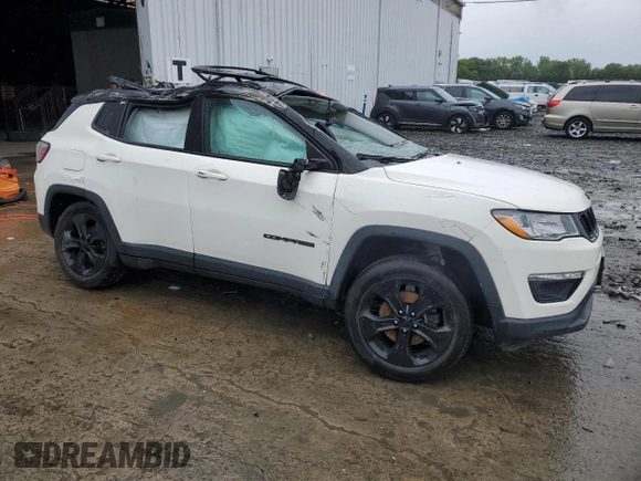 2019 Jeep Compass Latitude with VIN 3C4NJDBB6KT761212, listed as a Copart auction lot 58401705 with Not provided miles and Salvage title. Bid and sale history available at DreamBid. Image 4.