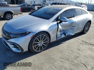 2022 Mercedes-Benz EQS with VIN W1KCG2DB6NA001130, listed as a Copart auction lot 88328645 with 39,397 mi miles and Salvage Title. Bid and sale history available at carsss.com. Image 1.