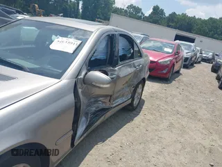 2007 Mercedes-Benz C 280 Luxury с VIN WDBRF92H77F907086, выставлен на аукционе IAAI как лот 42615911 с пробегом 215 496 миль миль и . История ставок и продаж доступна на DreamBid. Изображение 6.