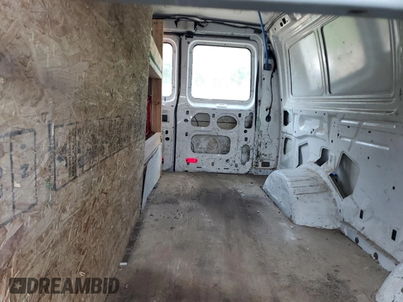 2013 Ford Econoline Cargo Commercial with VIN 1FTNE2EW6DDA33129, listed as a Copart auction lot 57098145 with 125,302 mi miles and Clean title. Bid and sale history available at DreamBid. Image 10.