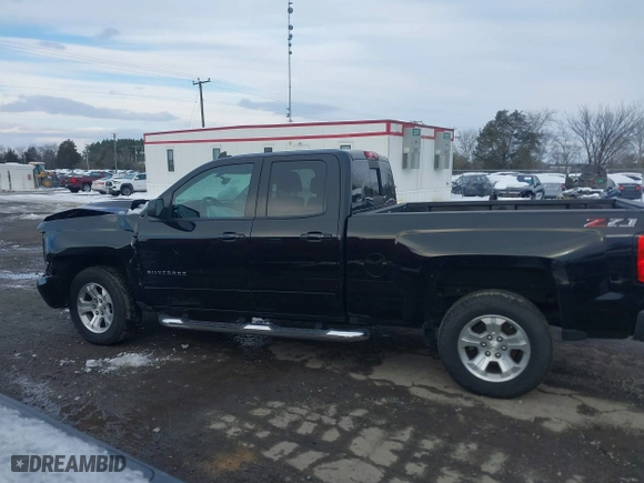 2018 Chevrolet Silverado 1500 LT with VIN 1GCVKREC1JZ349561, listed as a IAAI auction lot 41277292 with 102,525 mi miles. Bid and sale history available at carsss.com. Image 14.
