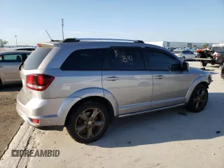 2015 Dodge Journey Crossroad z VIN 3C4PDCGG4FT714913, wystawiony jako Copart lot #46325555 z przebiegiem 127 630 mil mil oraz Szkoda całkowita • Salvage title. Historia ofert i sprzedaży dostępna na DreamBid. Obrazek 3.