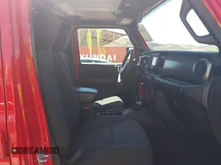 2019 Jeep Wrangler Unlimited Sport Altitude z VIN 1C4HJXDG8KW646743, wystawiony jako IAAI lot #42222890 z przebiegiem 76 610 mil mil oraz . Historia ofert i sprzedaży dostępna na DreamBid. Obrazek 5.