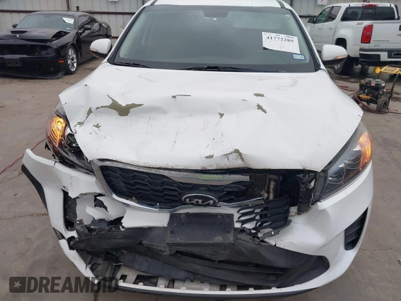 2019 Kia Sorento L with VIN 5XYPG4A38KG555012, listed as a IAAI auction lot 41772285 with 111,685 mi miles. Bid and sale history available at carsss.com. Image 12.
