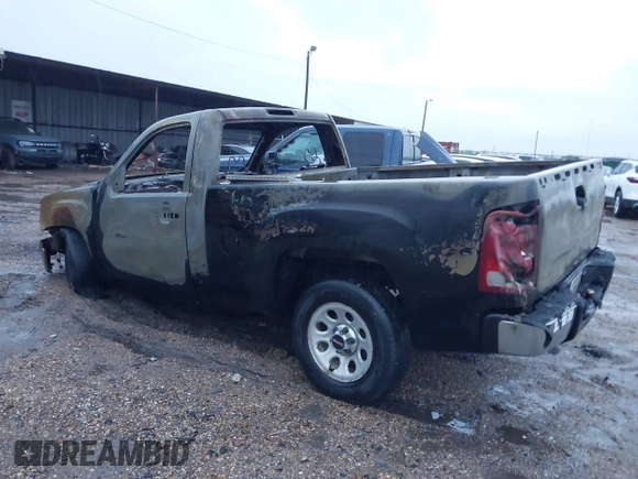 2011 GMC Sierra 1500 Work Truck z VIN 1GTN1TEA6BZ364282, wystawiony jako IAAI lot #39939222 z przebiegiem Nie podano mil oraz . Historia ofert i sprzedaży dostępna na DreamBid. Obrazek 3.