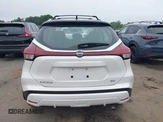 2023 Nissan Kicks SV z VIN 3N1CP5CV3PL563363, wystawiony jako IAAI lot #42714470 z przebiegiem 43 127 mil mil oraz . Historia ofert i sprzedaży dostępna na DreamBid. Obrazek 16.