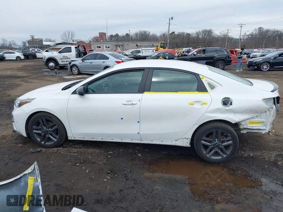 2021 Kia Forte GT-Line with VIN 3KPF34AD1ME310472, listed as a IAAI auction lot 41631723 with 20,339 mi miles. Bid and sale history available at carsss.com. Image 15.