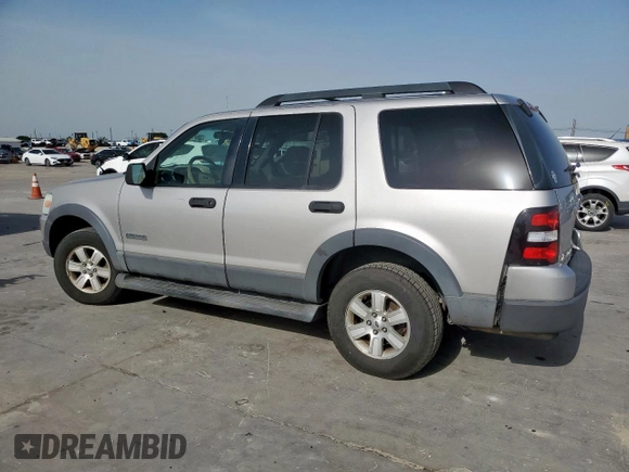 2006 Ford Explorer XLT z VIN 1FMEU73E56UB44893, wystawiony jako Copart lot #56674475 z przebiegiem 167 351 mil mil oraz Szkoda całkowita • Salvage title. Historia ofert i sprzedaży dostępna na DreamBid. Obrazek 2.