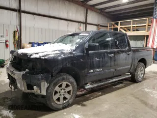 2014 Nissan Titan Pro-4X z VIN 1N6BA0EC8EN509690, wystawiony jako Copart lot #46241755 z przebiegiem 287 683 mil mil oraz Szkoda całkowita • Salvage title. Historia ofert i sprzedaży dostępna na DreamBid. Obrazek 1.