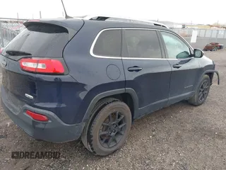 2016 Jeep Cherokee Latitude with VIN 1C4PJMCS1GW255876, listed as a IAAI auction lot 41775711 with 117,519 mi miles. Bid and sale history available at carsss.com. Image 4.