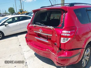 2011 Toyota RAV4 Sport with VIN JTMRK4DV3B5100002, listed as a IAAI auction lot 42030293 with 80,599 mi miles. Bid and sale history available at carsss.com. Image 17.