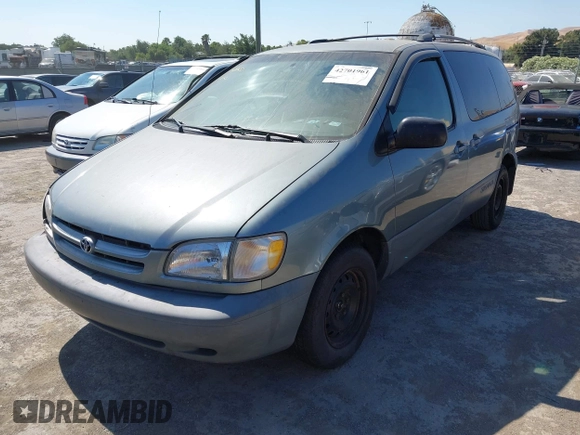 1999 Toyota Sienna LE with VIN 4T3ZF13C8XU109975, listed as a IAAI auction lot 42701961 with 194,529 mi miles and . Bid and sale history available at DreamBid. Image 2.
