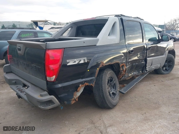 2002 Chevrolet Avalanche with VIN 3GNEK13T82G268036, listed as a IAAI auction lot 41882508 with 349,493 mi miles. Bid and sale history available at carsss.com. Image 4.