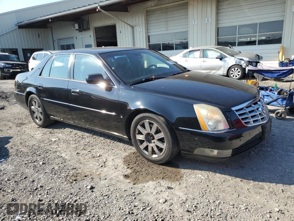 2007 Cadillac DTS Luxury I z VIN 1G6KD57Y87U135769, wystawiony jako Copart lot #53678095 z przebiegiem 134 052 mil mil oraz Nie do naprawy • Non repairable. Historia ofert i sprzedaży dostępna na DreamBid. Obrazek 4.